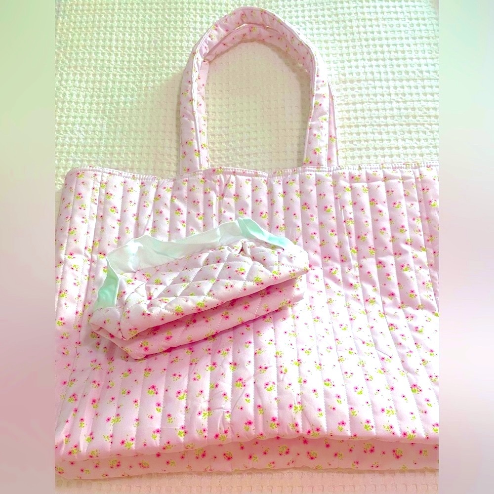 Altar’d State Pink Floral Quilted Tote Diaper Dance Travel Bag Ruffle Zip Set